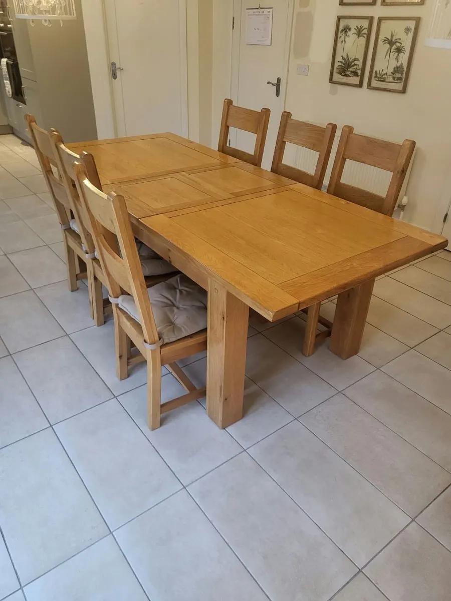 Kitchen table and chairs - Image 3