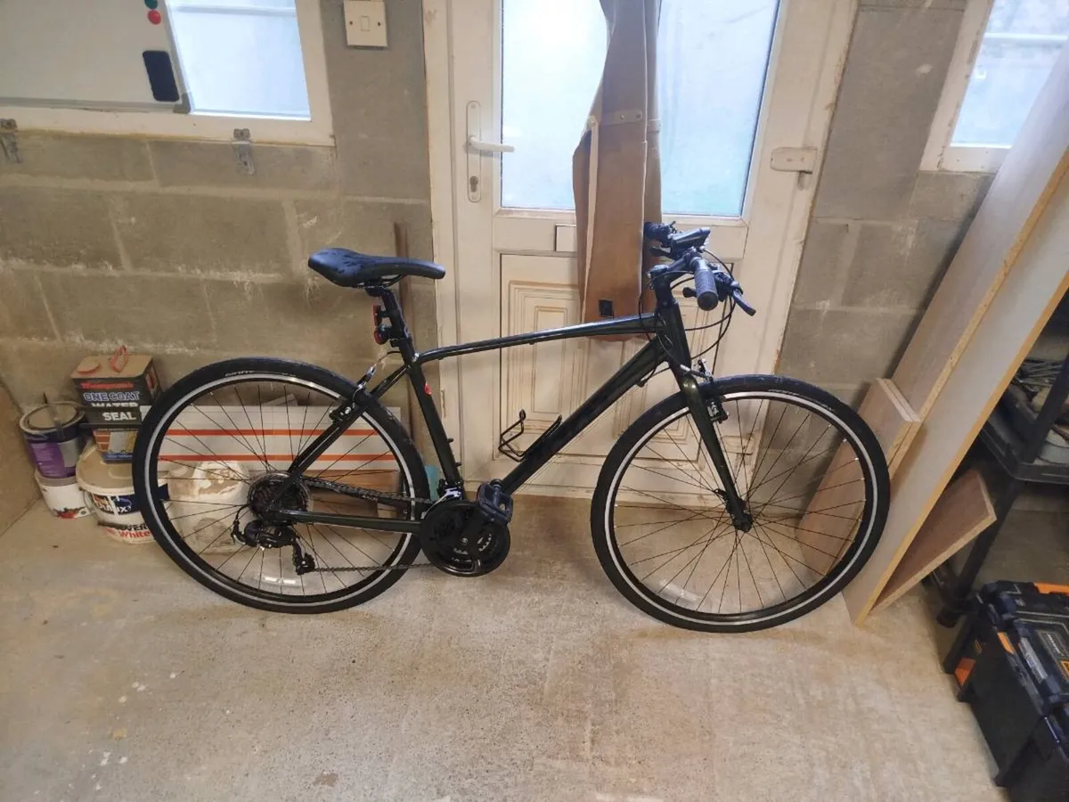 Giant Escape road bike - Image 1