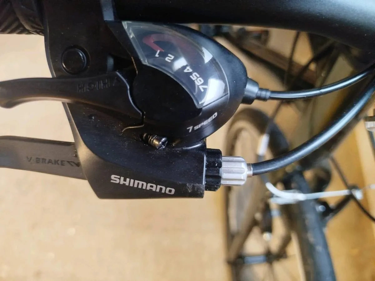 Giant Escape road bike - Image 2