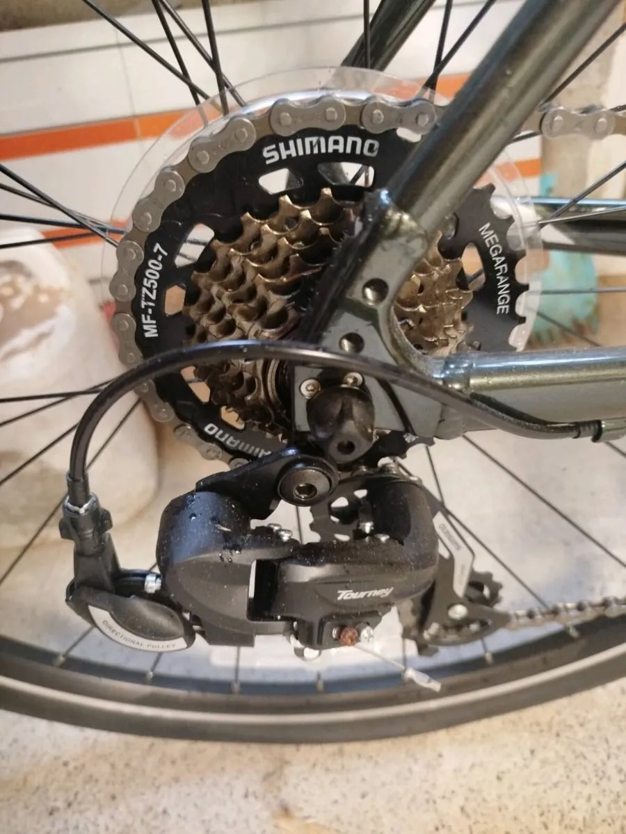 Giant Escape road bike - Image 4