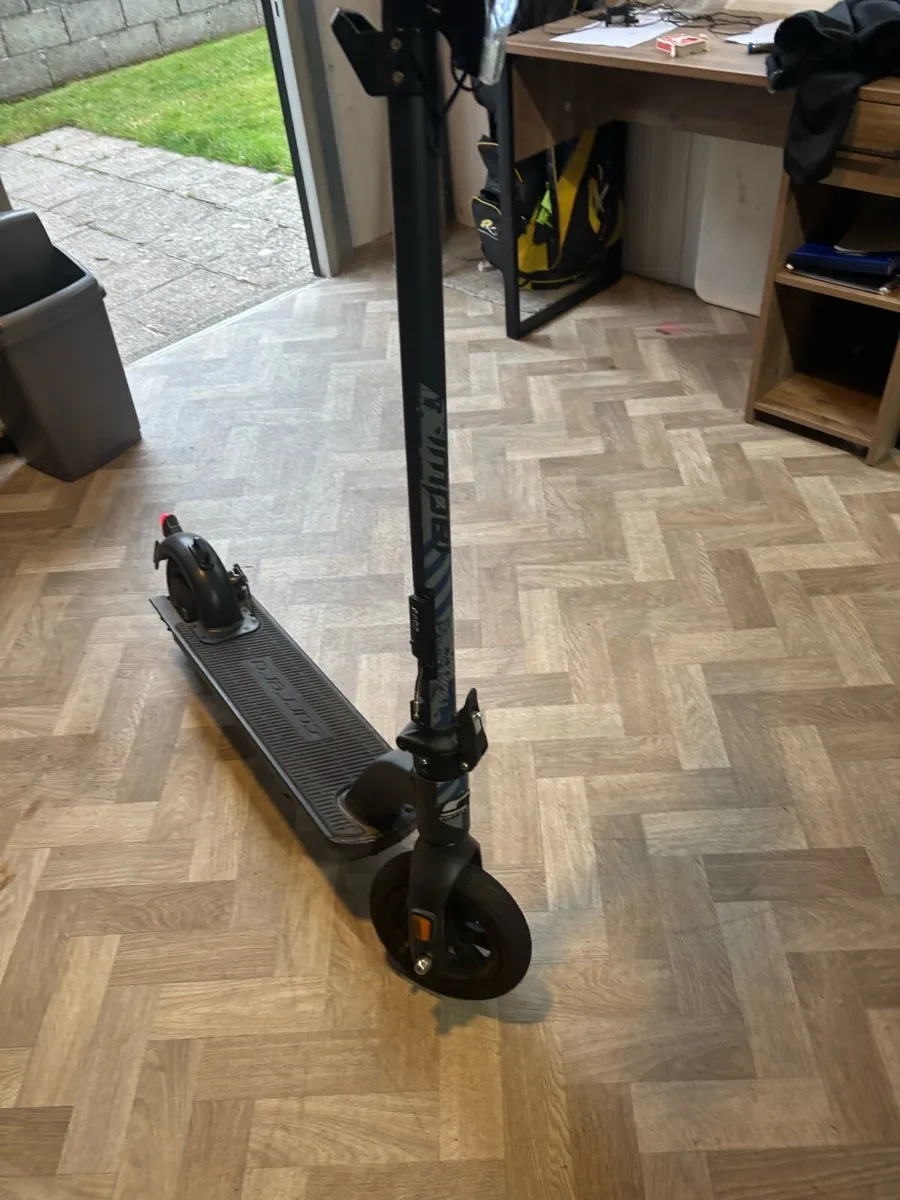 Electric scooter - Image 3