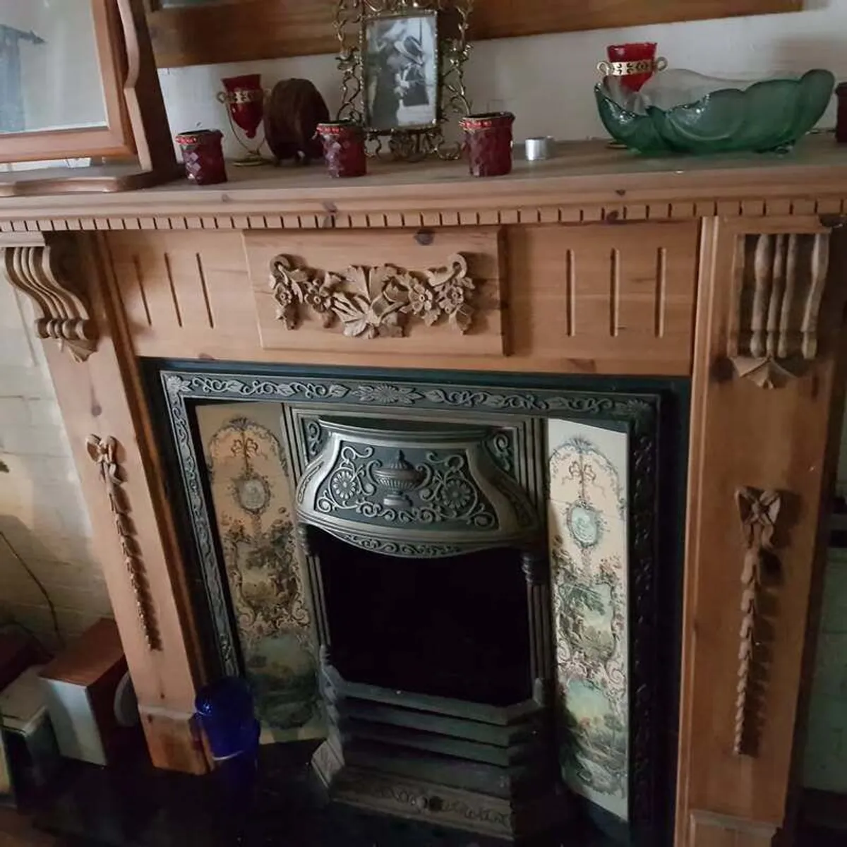 Cast Iron Fireplace with Wooden Surround and Hearth Tiles - Image 1