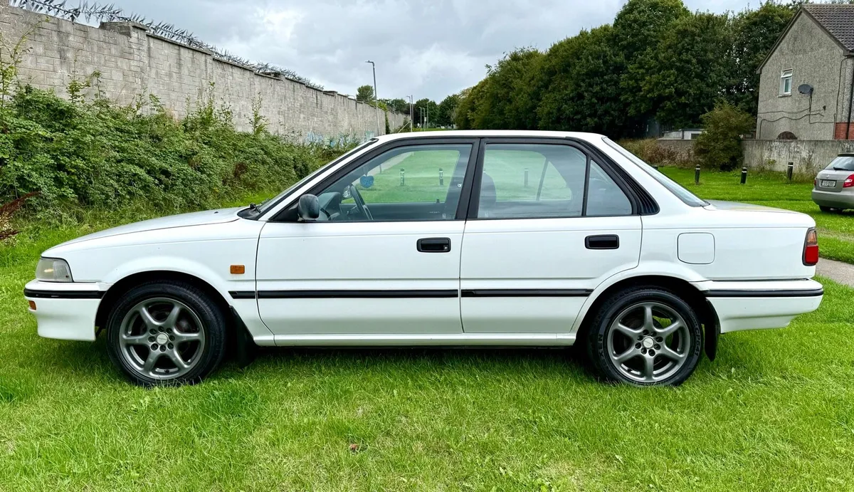 1995 E9 TOYOTA COROLLA 1.6i - Image 4