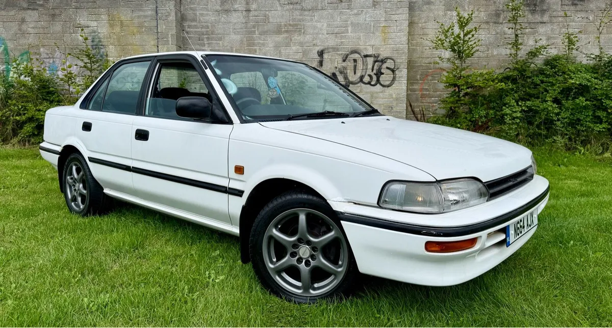 1995 E9 TOYOTA COROLLA 1.6i - Image 1