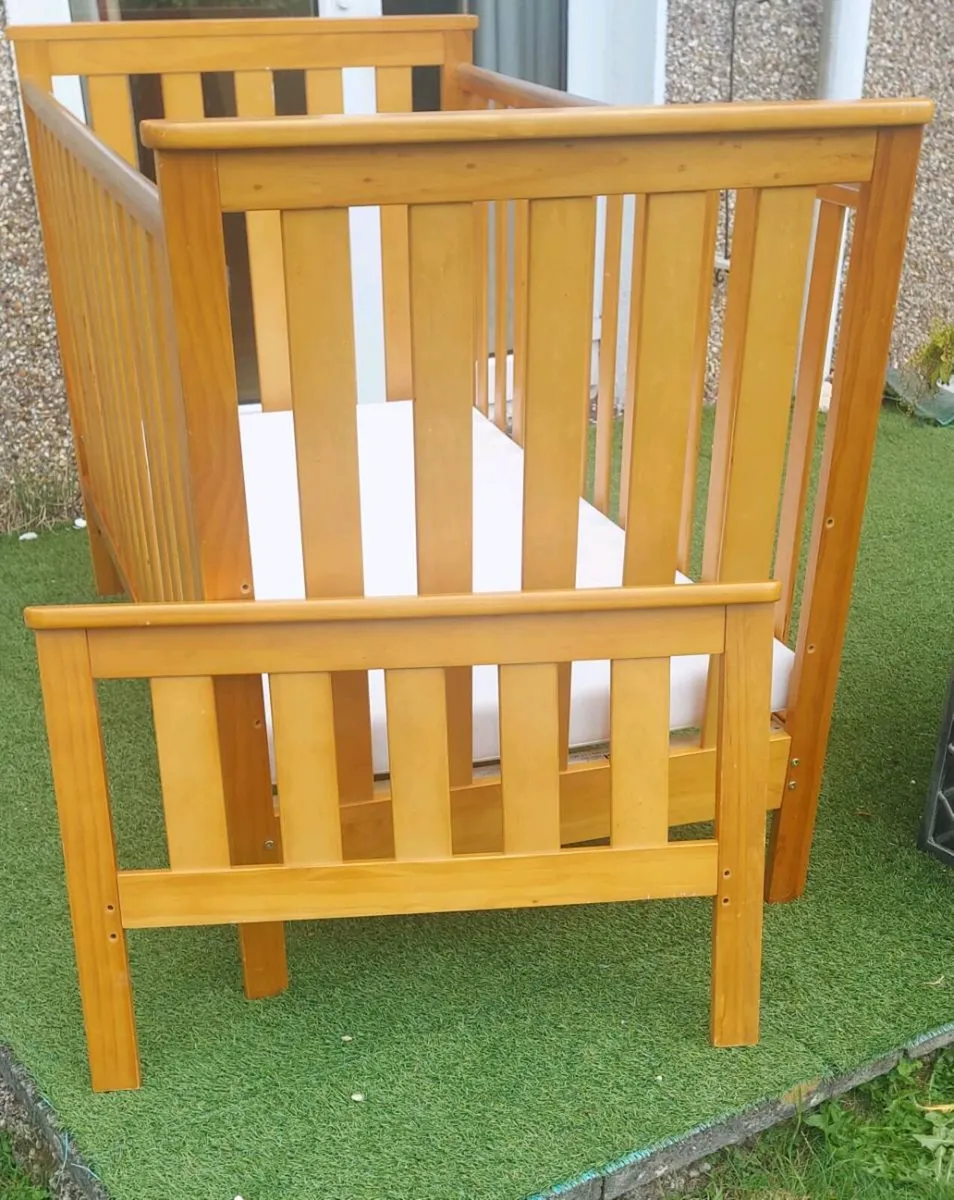Baby cot - Image 4