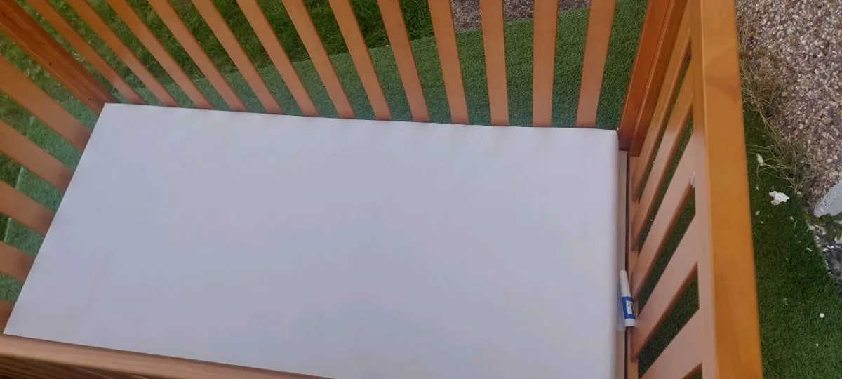 Baby cot - Image 2