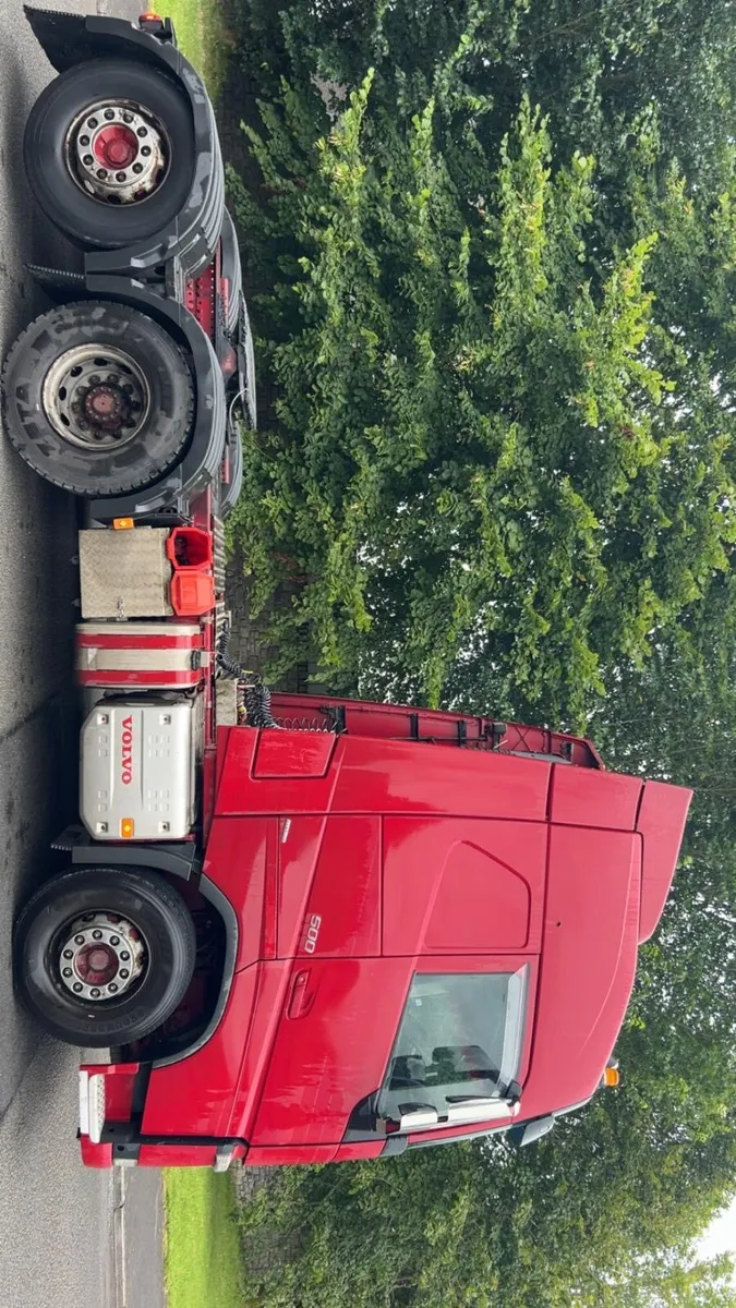 Volvo truck - Image 2