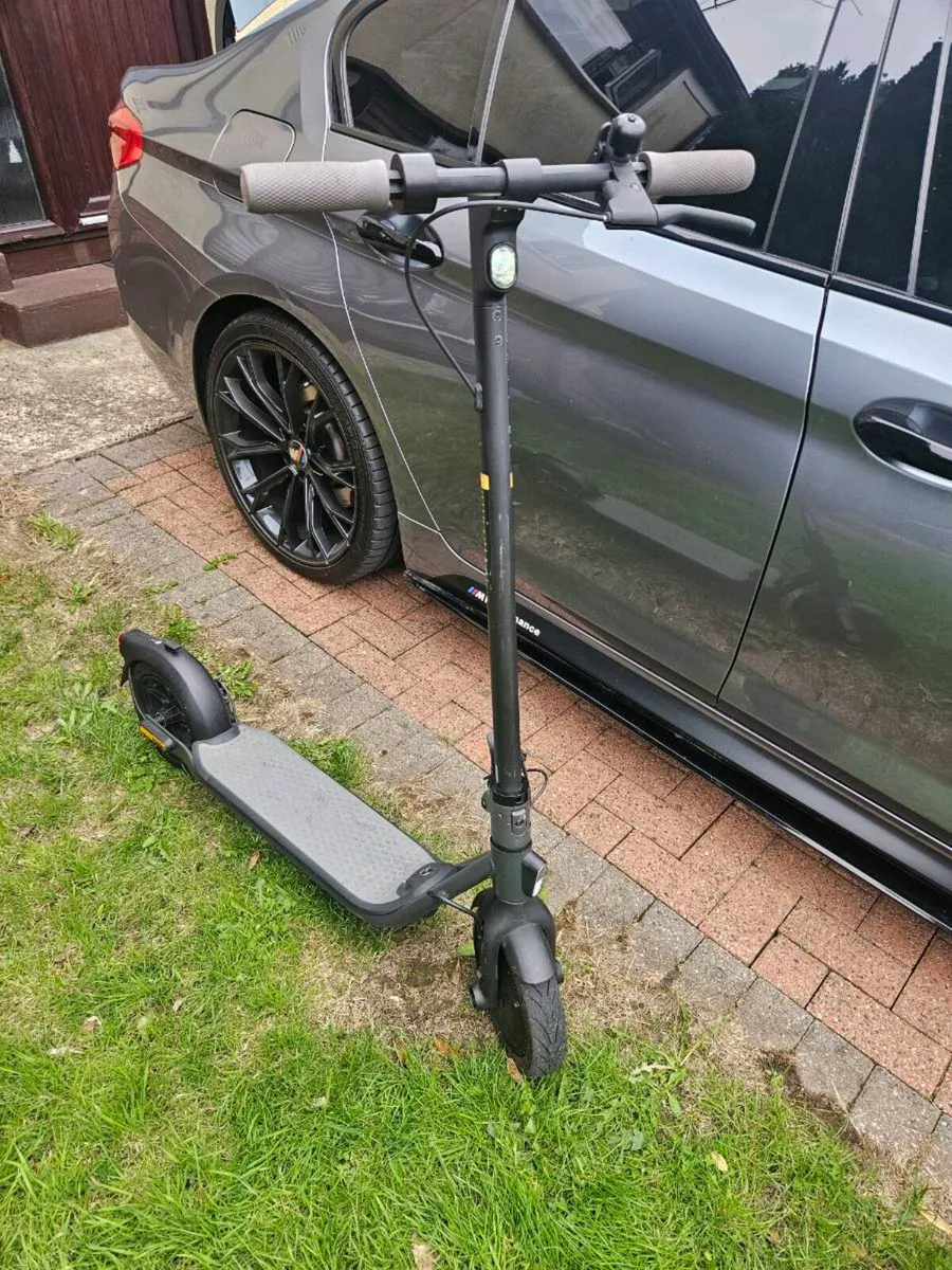 Scooter Ninebot Segway F25E - Image 1