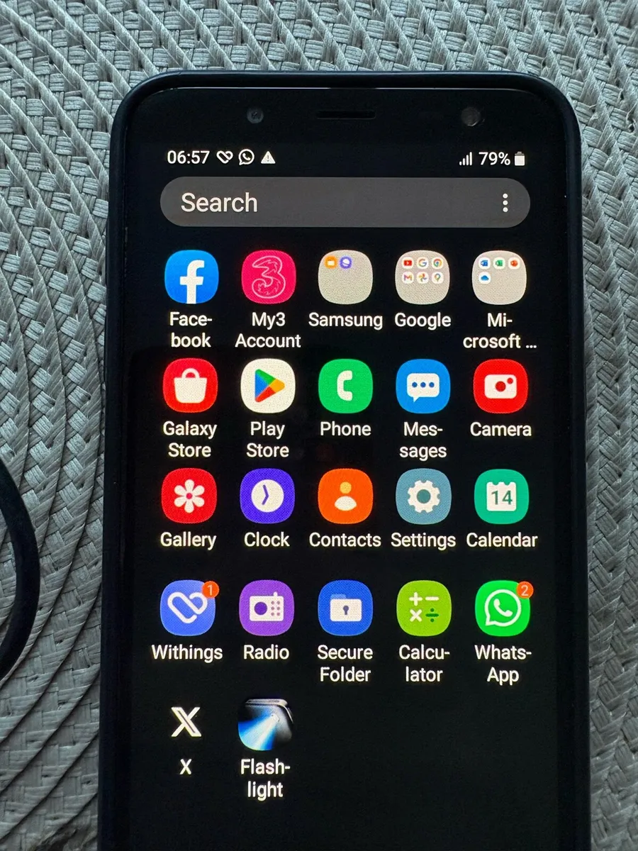 Samsung j6 3network perfect working order - Image 2