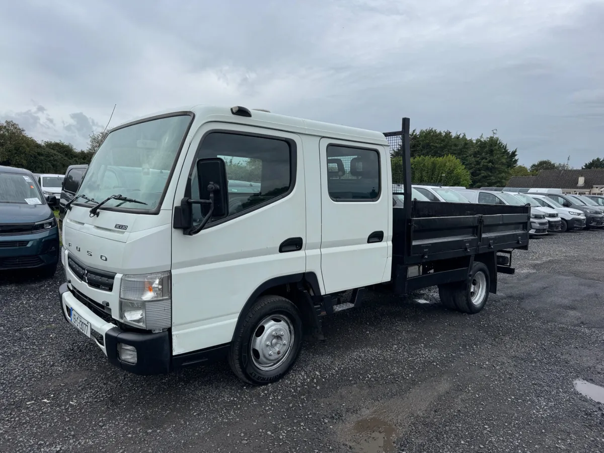 MITSUBISHI FUSO CREWCAB TIPPER - Image 3