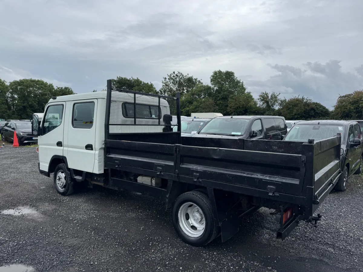 MITSUBISHI FUSO CREWCAB TIPPER - Image 4