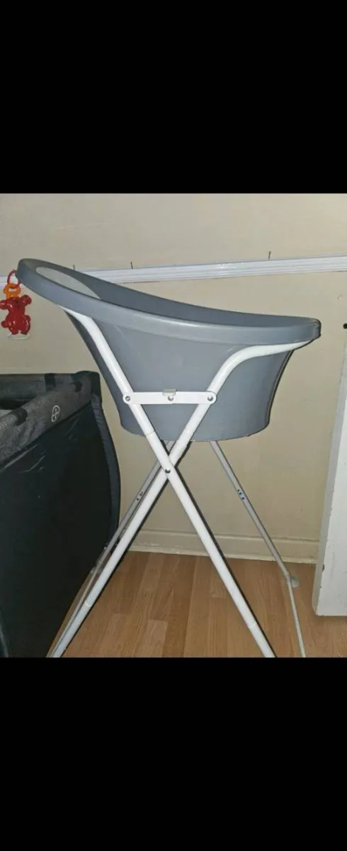 Baby Bath On Stand - Image 2