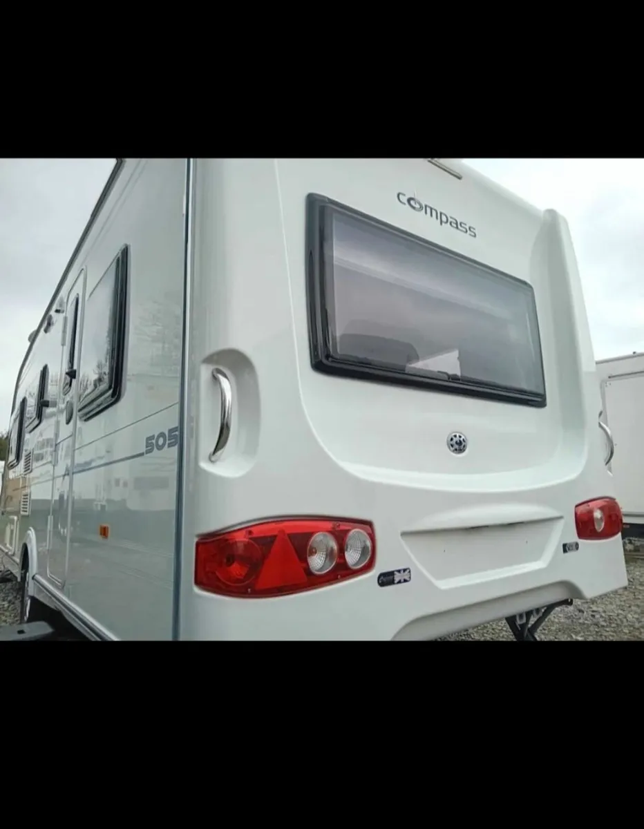 2009 Compass Corona 505 - Image 3