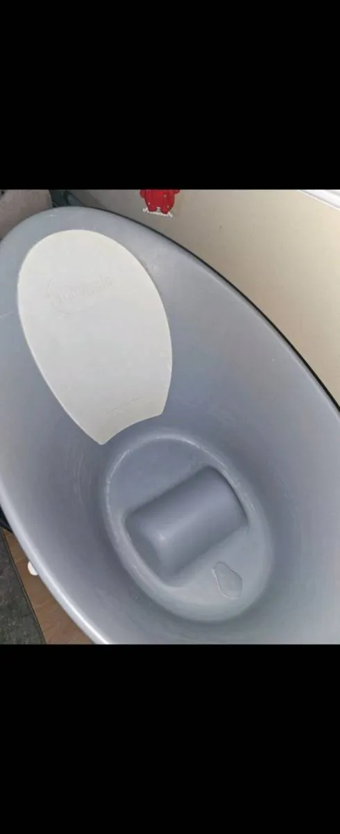 Baby Bath On Stand - Image 3