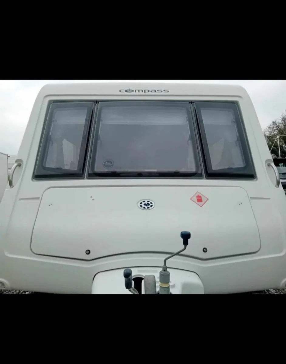 2009 Compass Corona 505 - Image 2