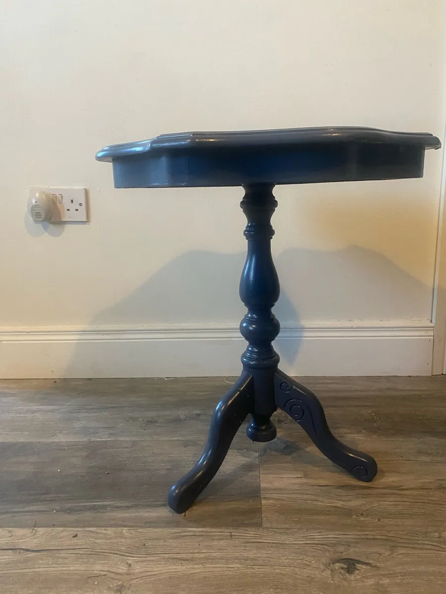 Vintage table - Image 2