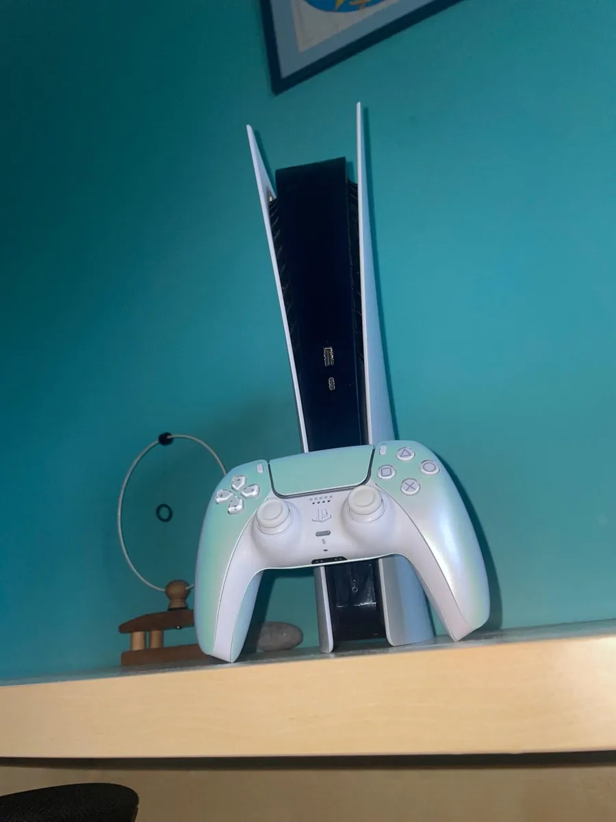 PlayStation 5 Including Controller +2 Games - Image 3