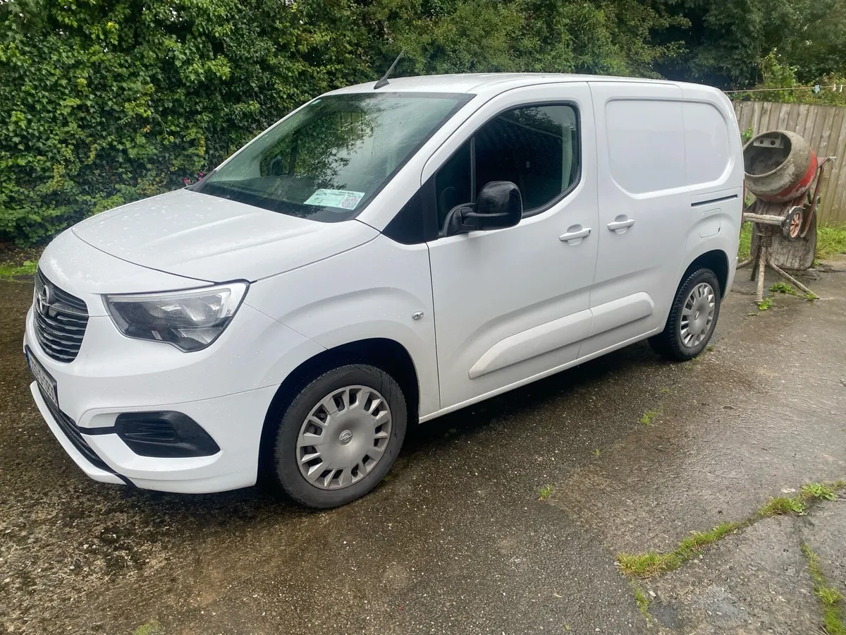 232 Opel Combo Sport - Image 3