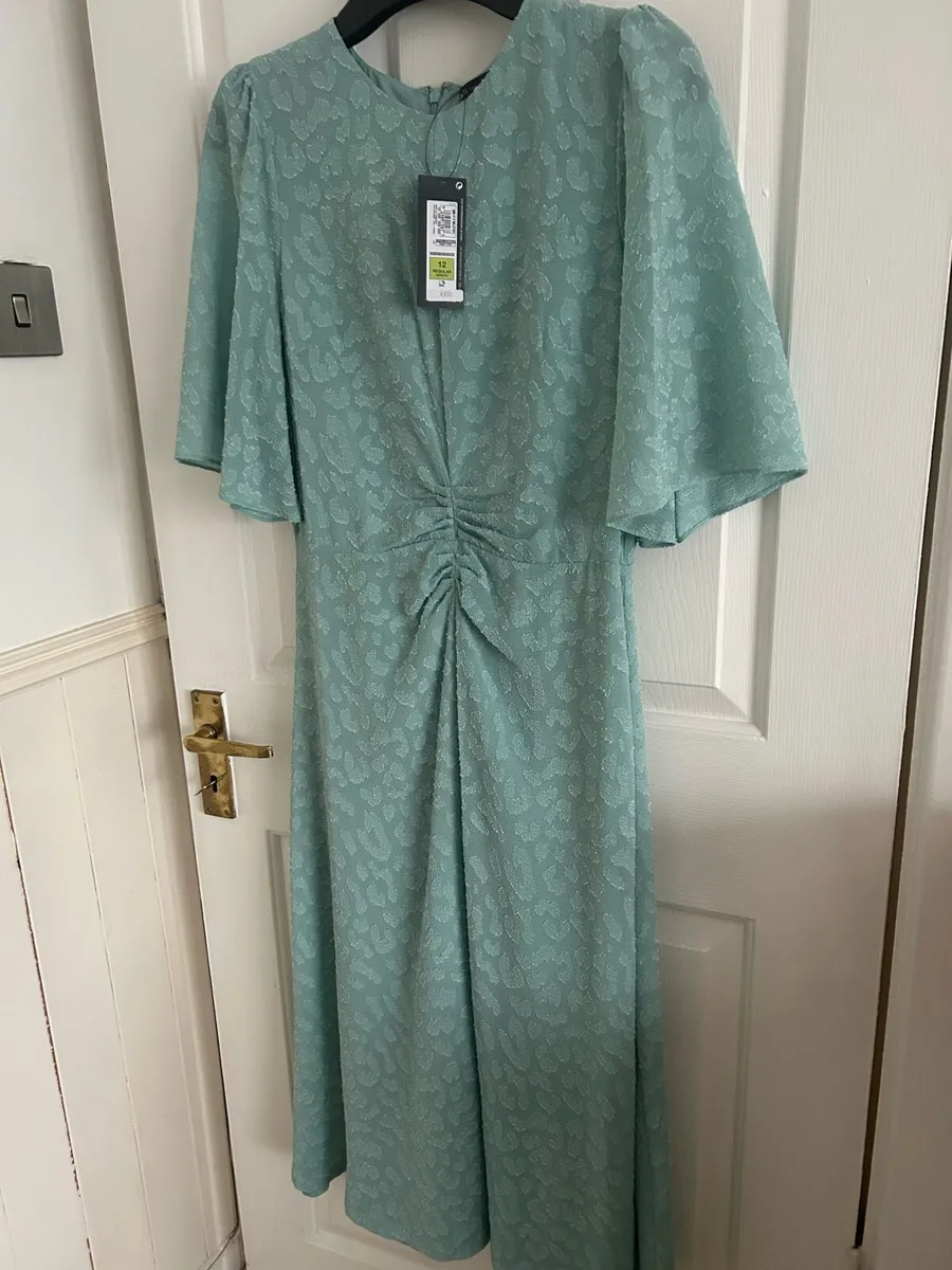 Ladies dresses - Image 2