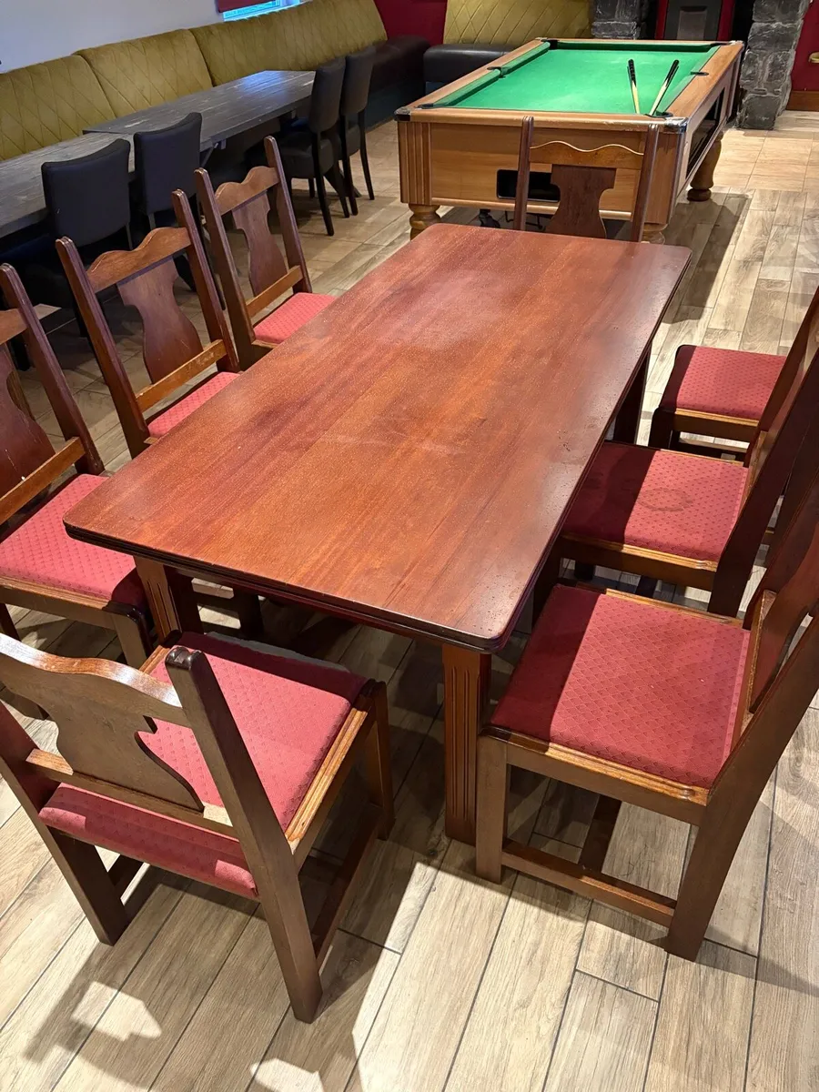 Table and 8 chairs - Image 2