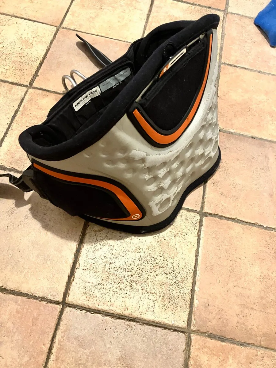 Small neilpryde windsurfing harness - Image 1