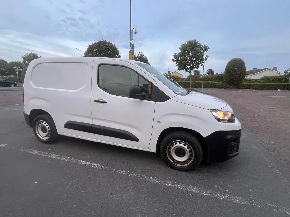 Citroen Berlingo 2023 - Image 1
