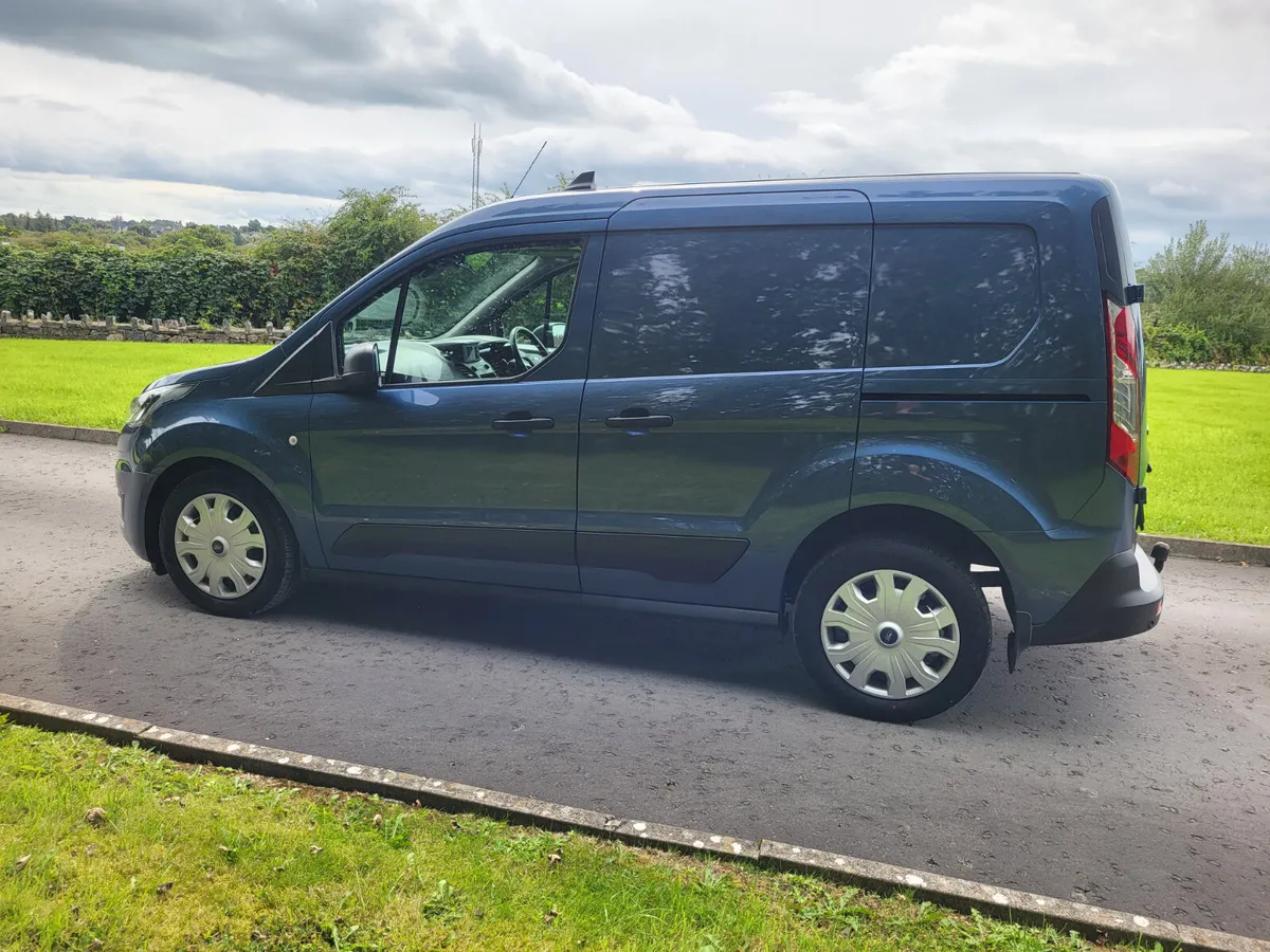Ford Transit Connect 3 seater  Mint condition - Image 4