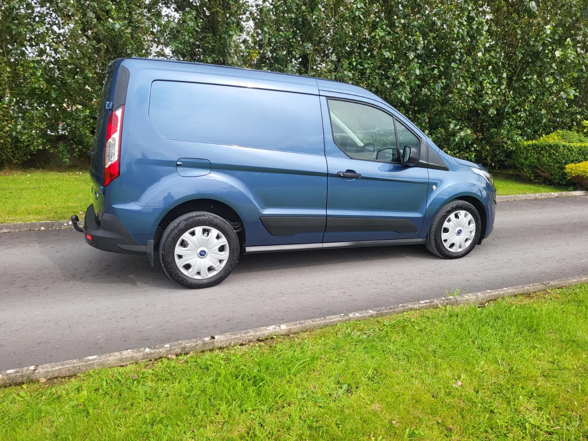 Ford Transit Connect 3 seater  Mint condition - Image 2