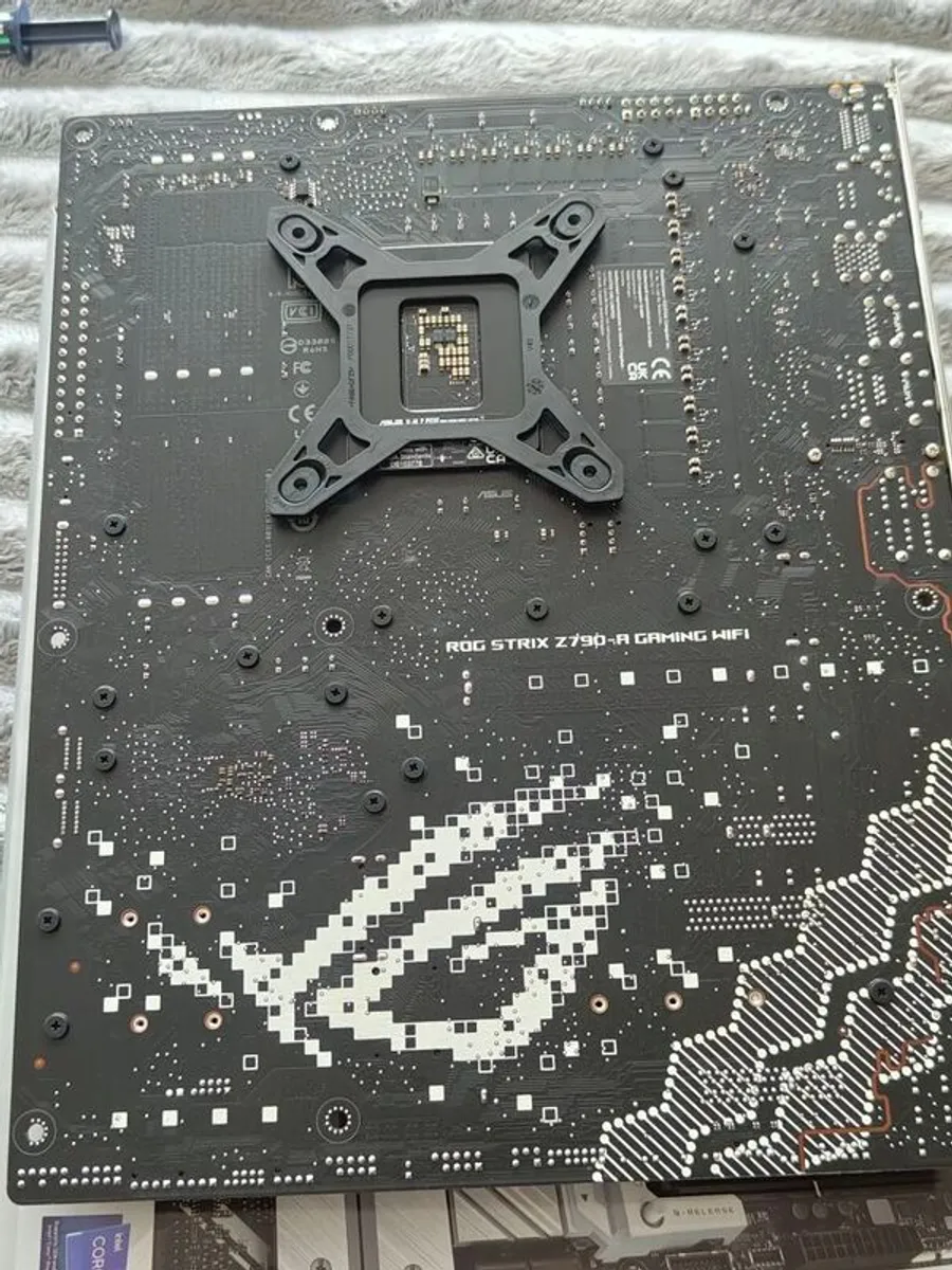 ROG Strix Z-790A gaming WiFi DDR5 (Ram not included) - Image 3