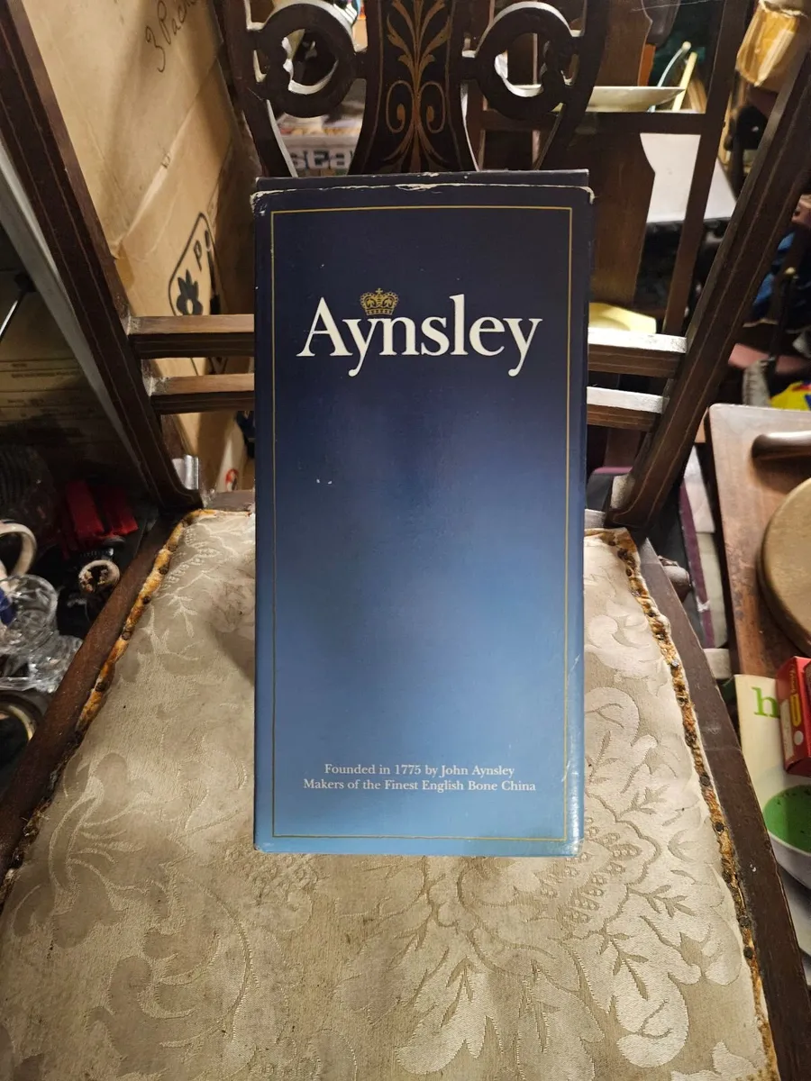 Ansley China Vase - Image 3