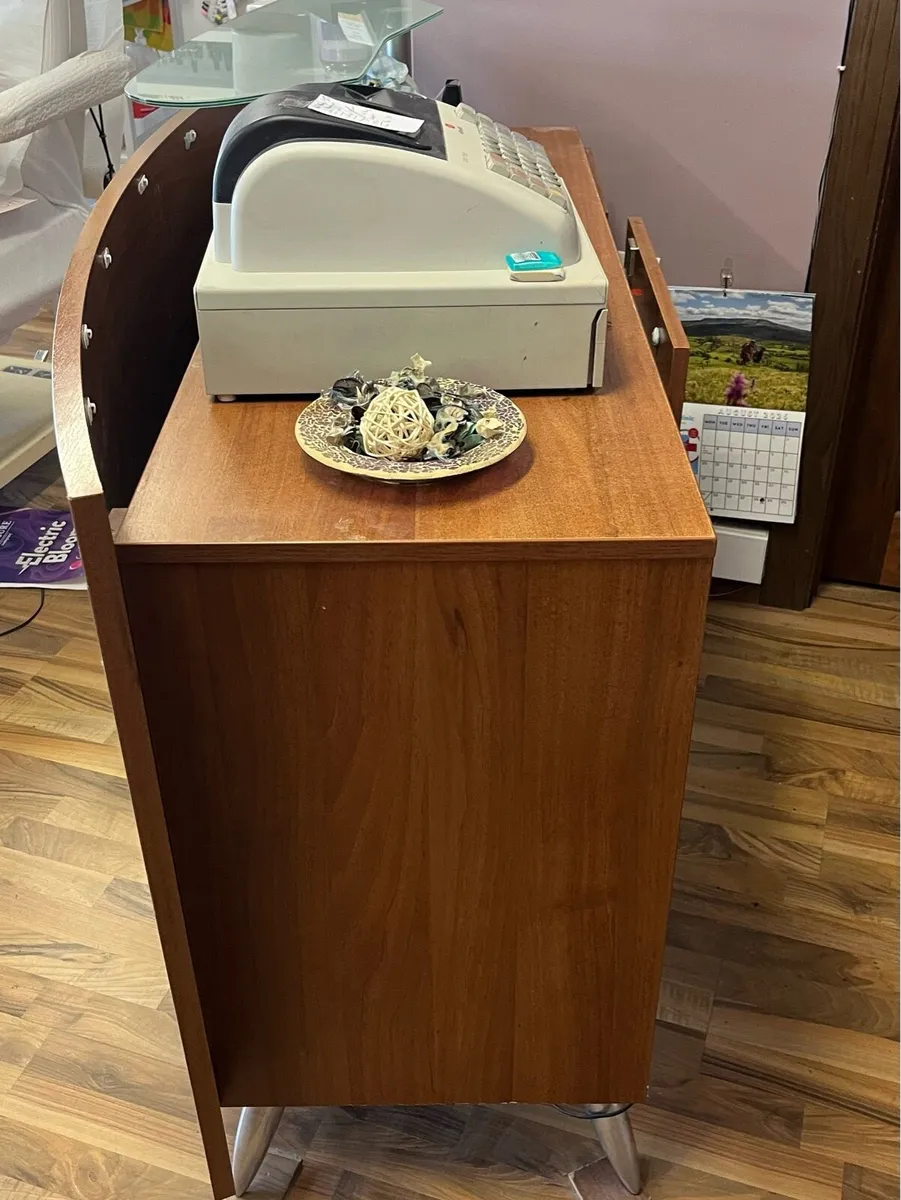 Reception Desk - Image 2
