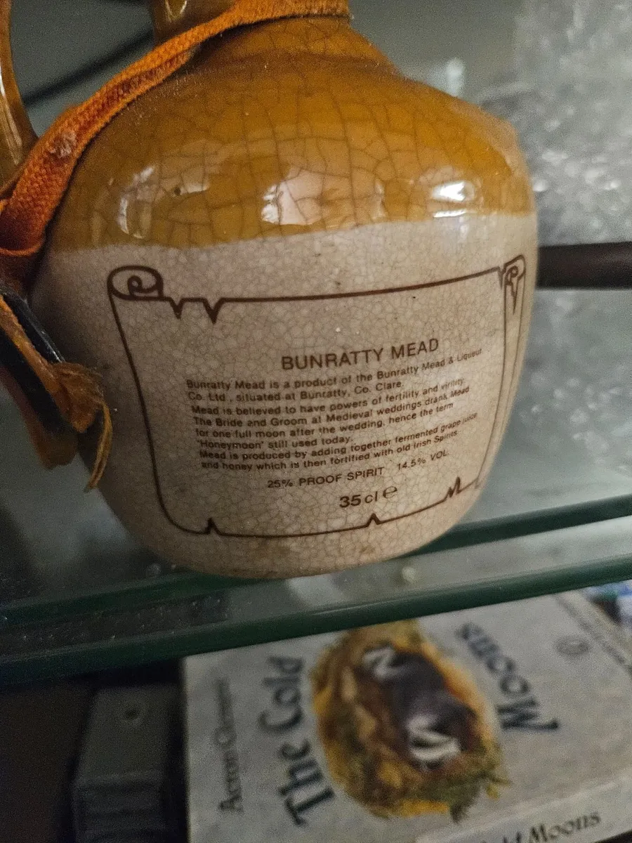 Bunratty Mead Bottle - Image 2