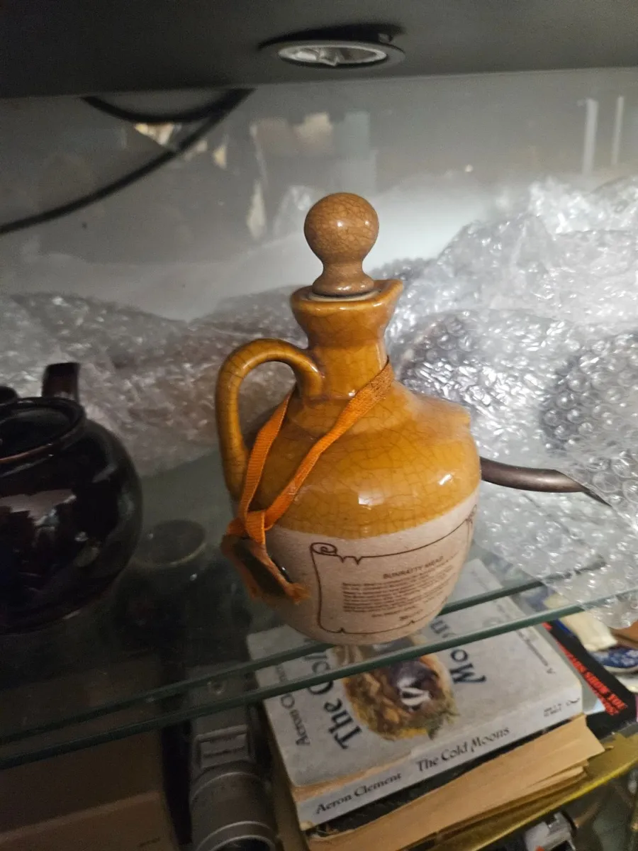 Bunratty Mead Bottle - Image 3