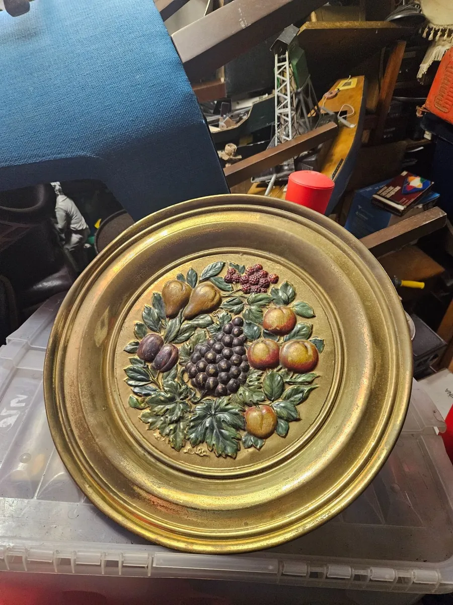 Vintage Brass Wall Fruit Plaque - Image 1