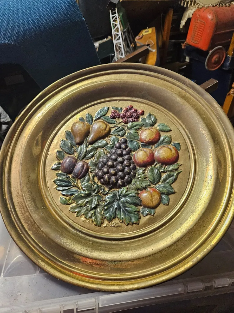 Vintage Brass Wall Fruit Plaque - Image 4
