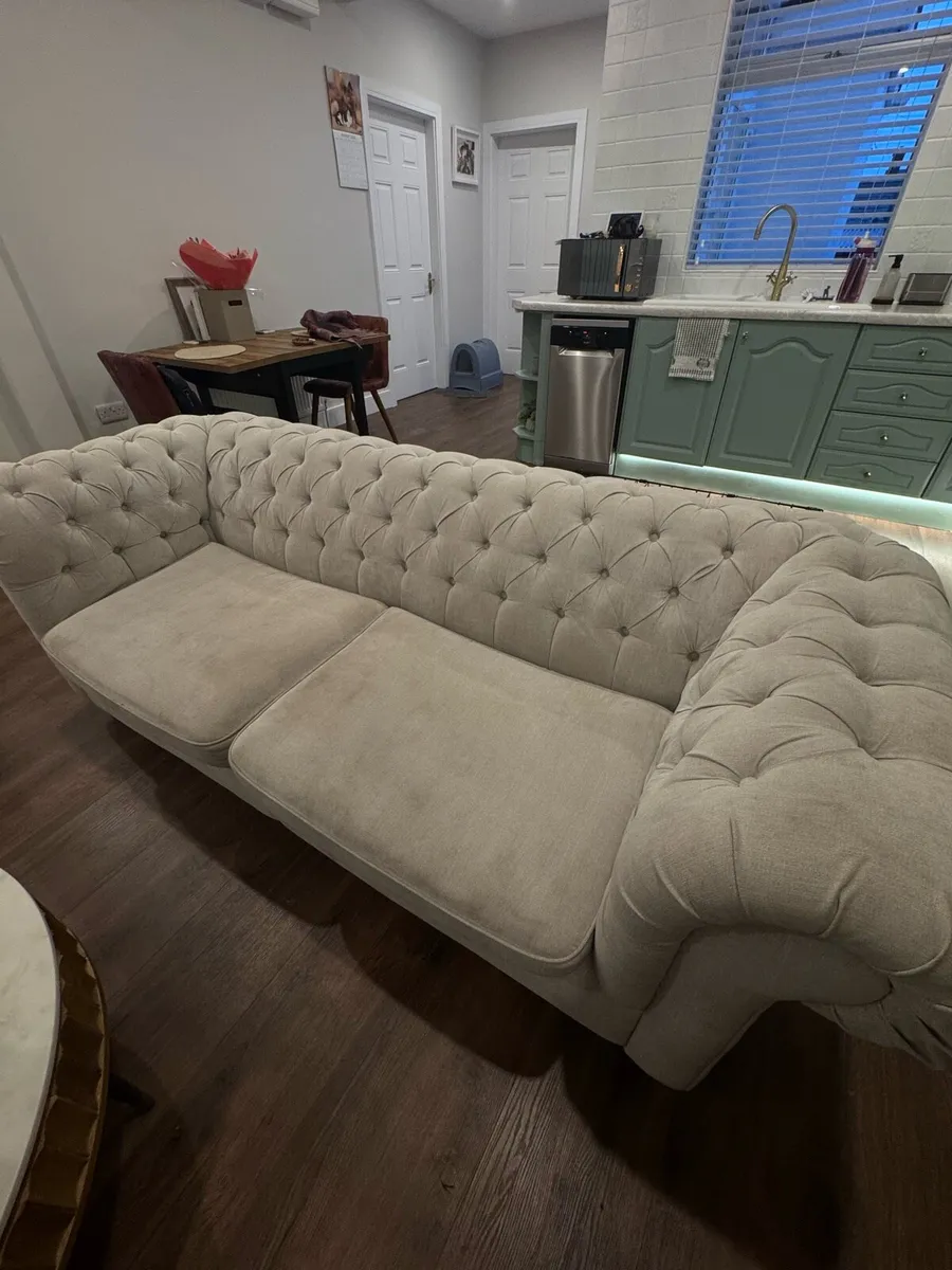 Off white couch - Image 4
