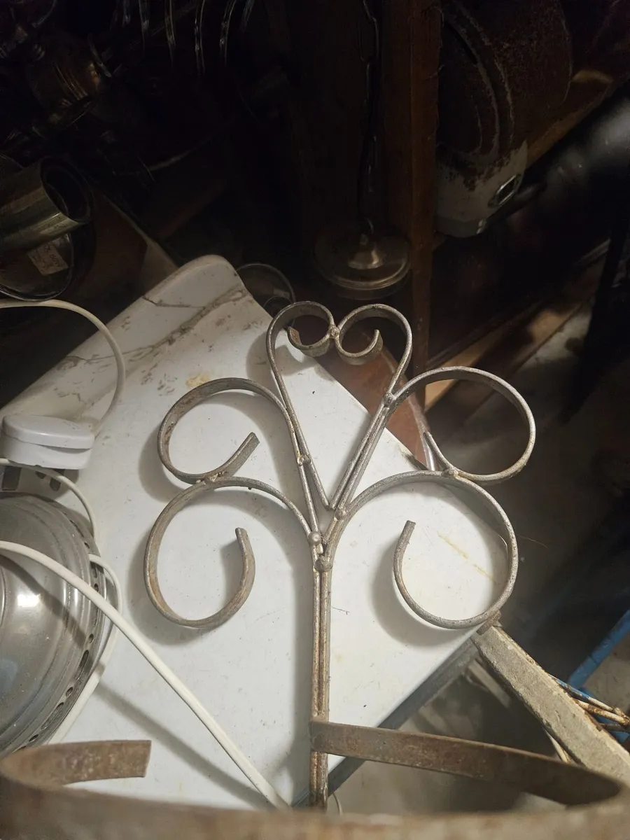 Vintage Plant Pot Holder - Image 2