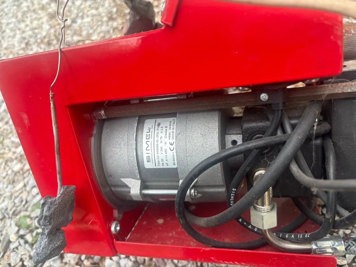 Oil burner assembly for Stanley Range/Cooker - Image 2