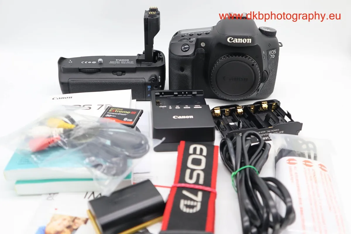 CANON 7D CAMERA & CANON BG-E7 BATTERY GRIP #0264 - Image 2