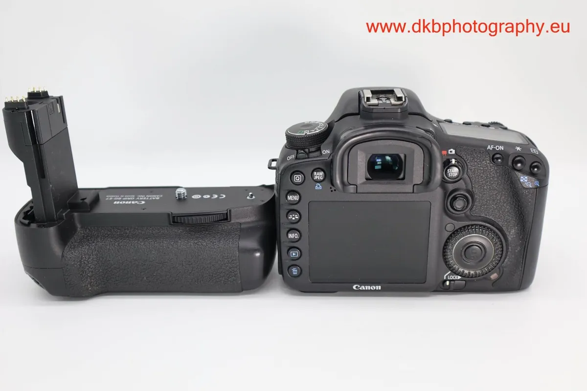 CANON 7D CAMERA & CANON BG-E7 BATTERY GRIP #0264 - Image 4