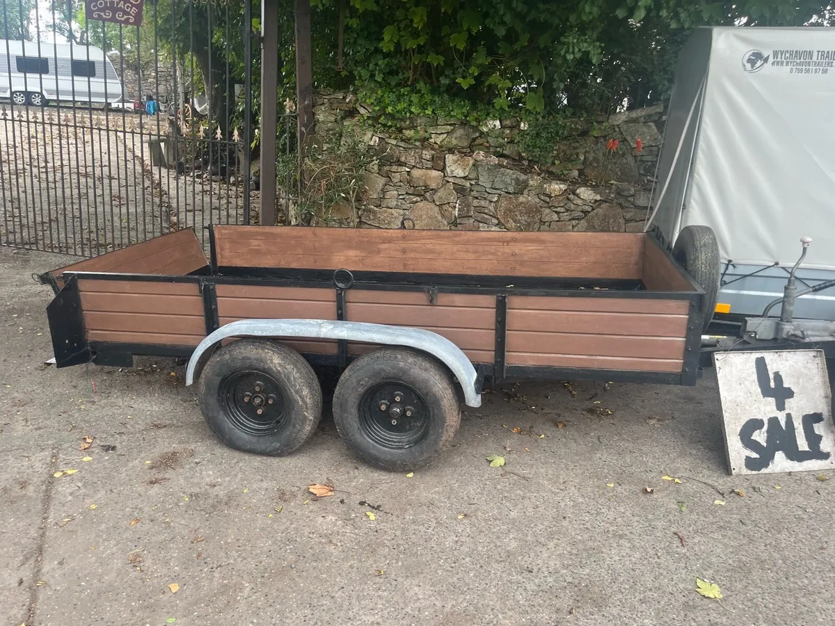 Trailers - Image 2