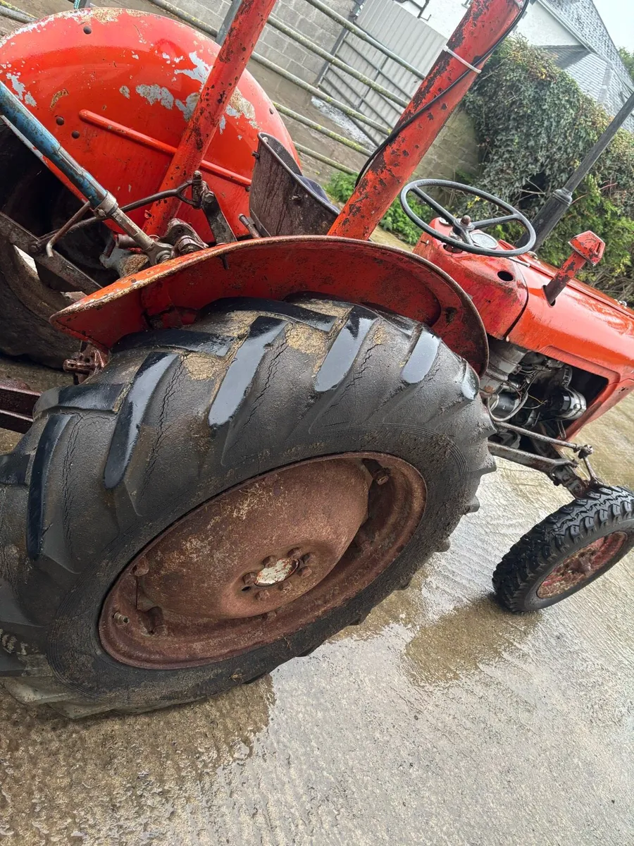 Massey 35 - Image 3