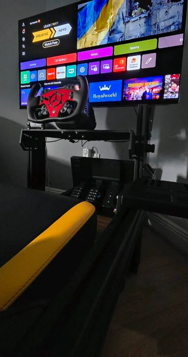 Logitech + GT Omega Sim Racing RIG + LG C4 42'' - Image 4