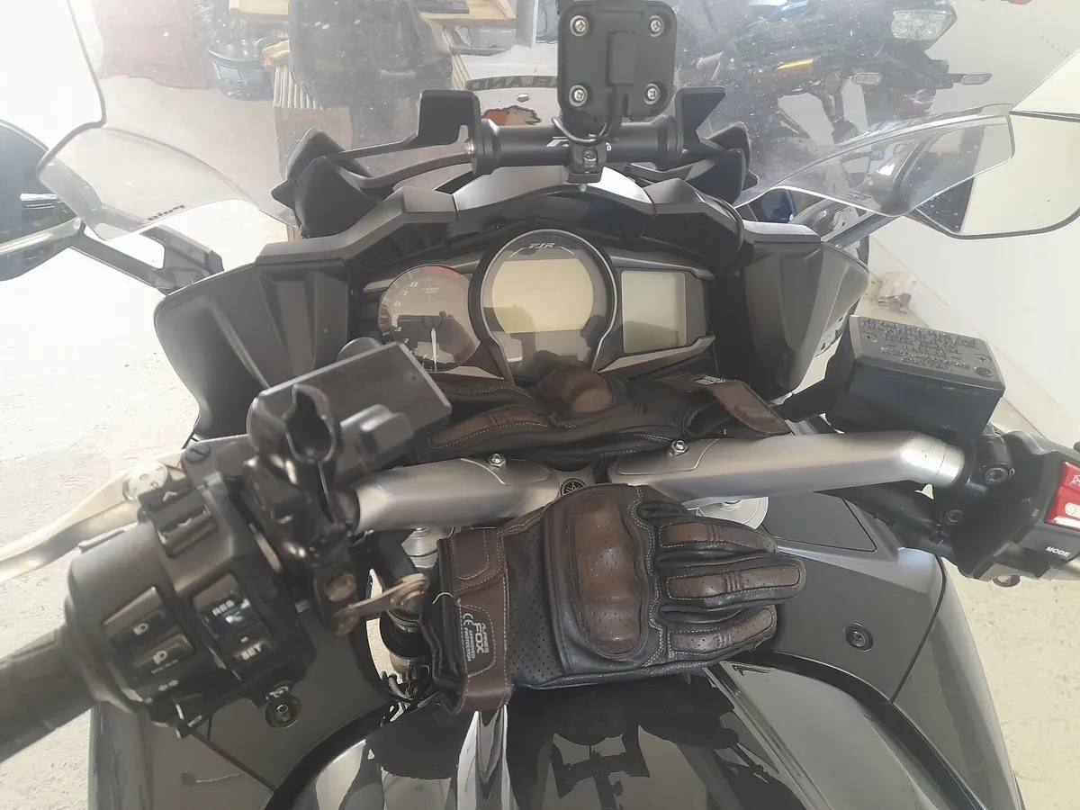 YAMAHA FJR 2018 - Image 3