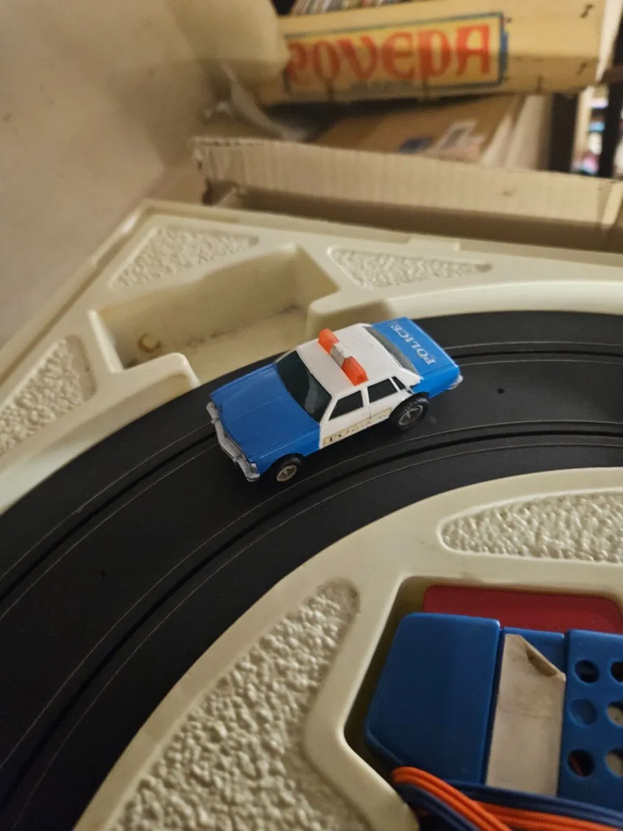Vintage Matchbox Race and Chase Set - Image 4