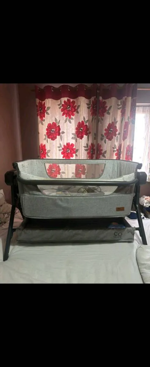 Baby Elegance Electric Crib - Image 2