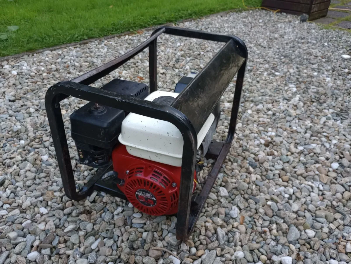 2kW Honda Generator - Image 1