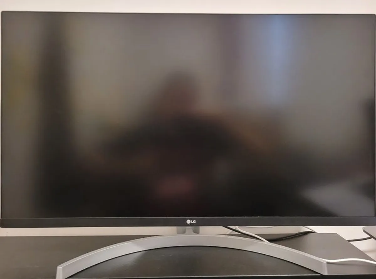 32", 4k Uhd Lg Monitor, 60hz, Hdr10 - Image 1