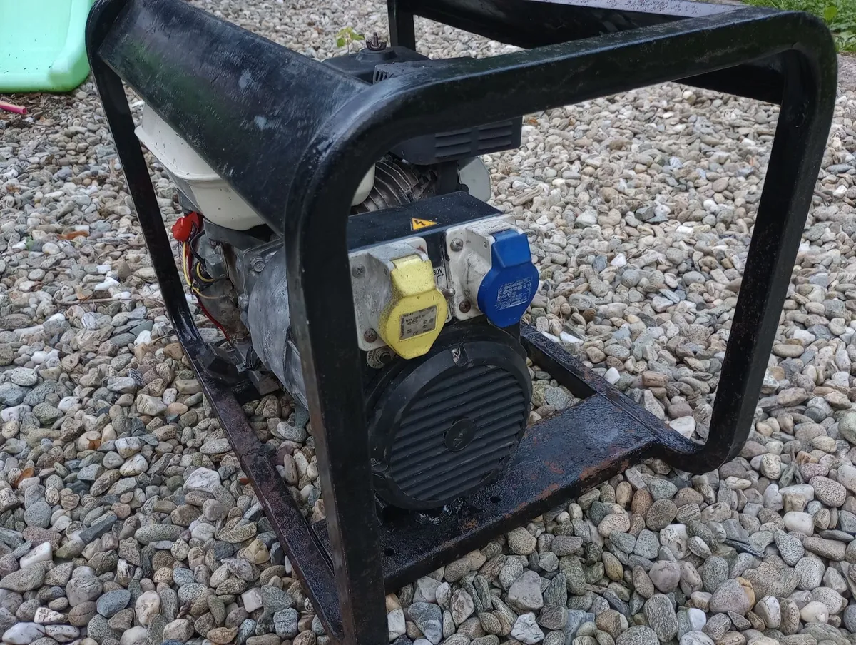 2kW Honda Generator - Image 2