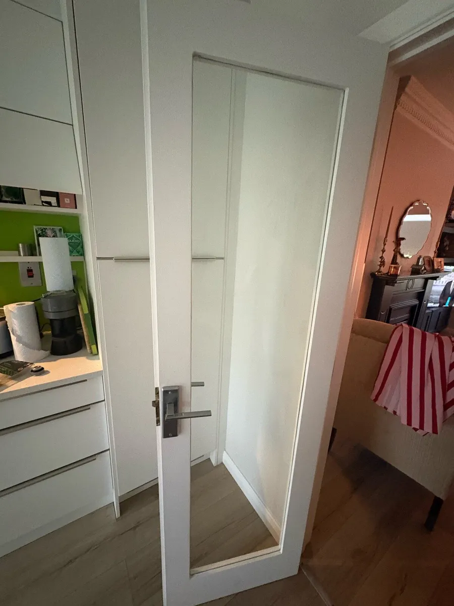 White Four panel internal doors - Image 3